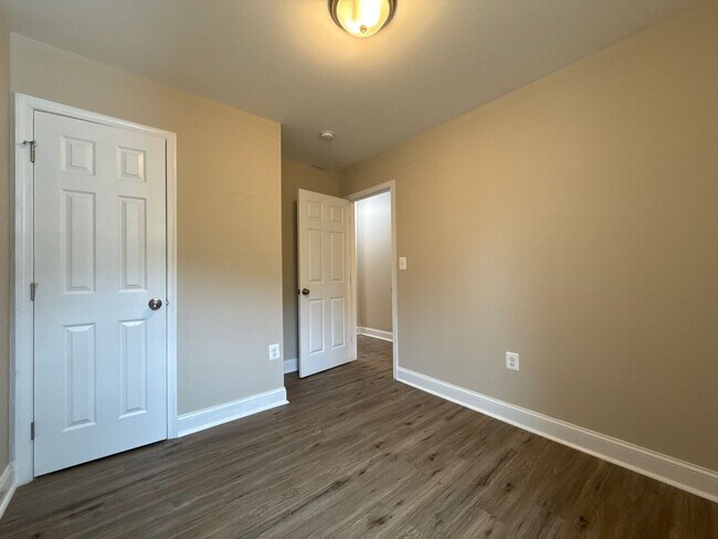 Building Photo - 3 BedRoom House In Baltimore City
