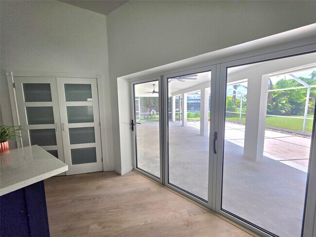 Building Photo - 2928 SE Bella Rd