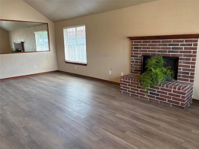 Building Photo - 1424 SW 129th St