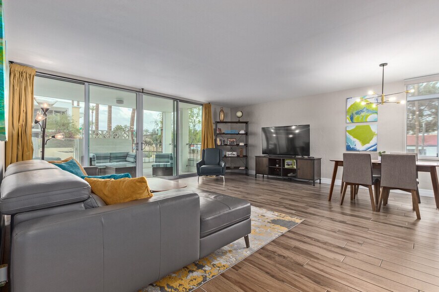 Building Photo - 6502 N Central Ave