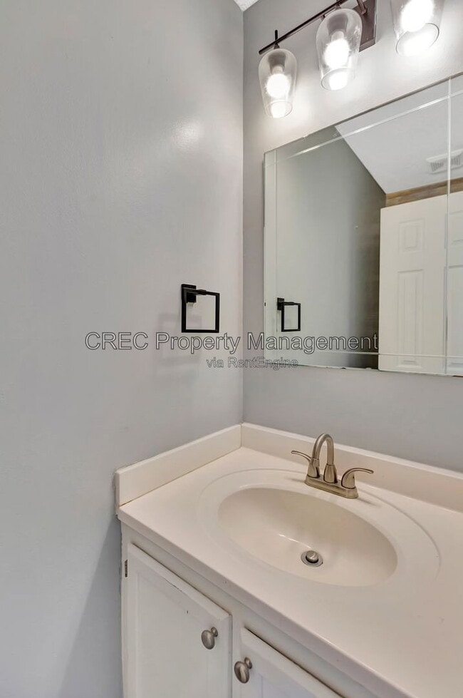 Building Photo - 3019 Woodington Pl