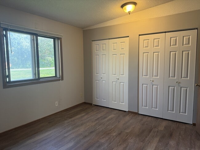 Building Photo - 17490 Pond Cir