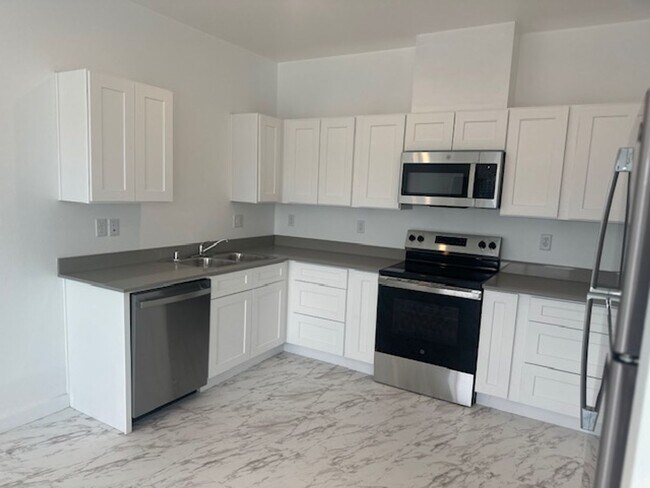 Building Photo - Now Leasing Modern Heights Apartments