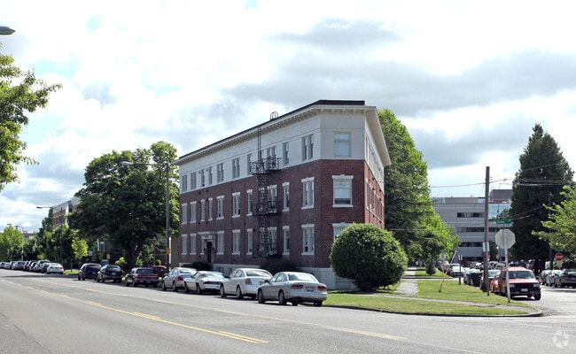 Building Photo - The Berg Apartments