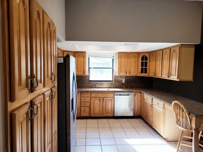 Building Photo - 4115 NW 70th Way