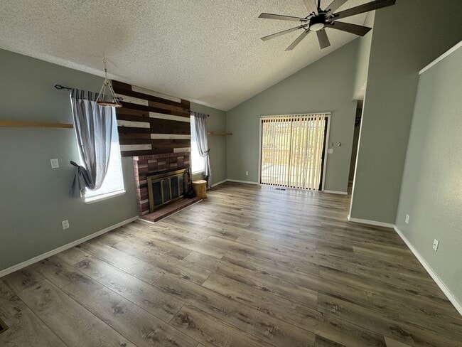 Building Photo - 2440 Melody Ln