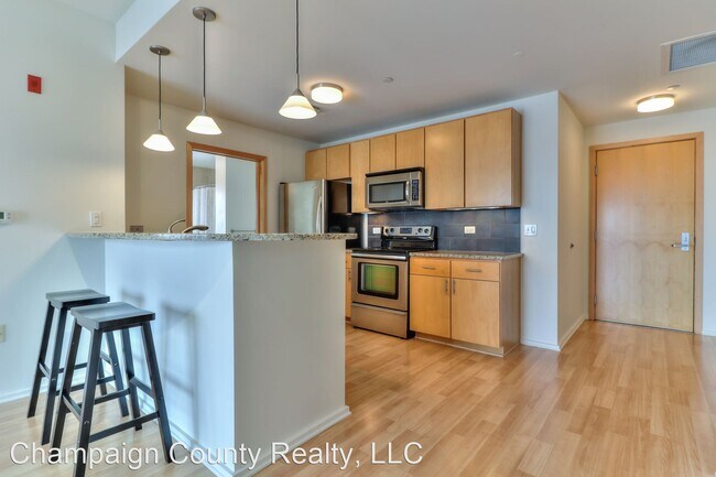 Building Photo - 1 br, 1 bath House - 301 N. Neil St. 905