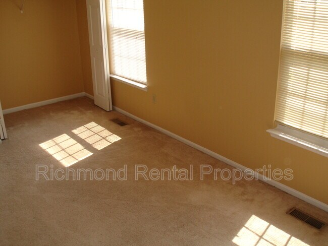 Building Photo - 7738 Pomeroy Ct