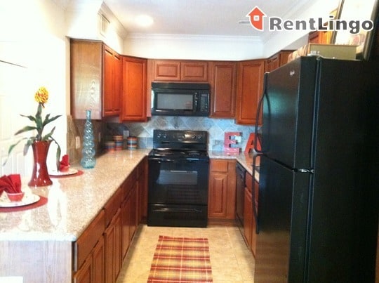Building Photo - 14250 Kimberley Ln