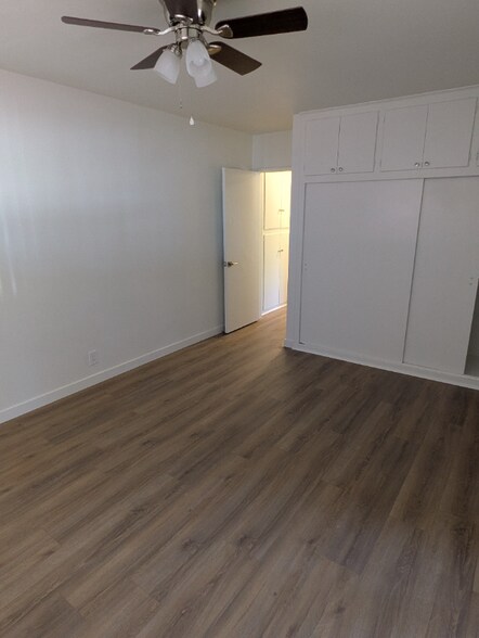 Building Photo - 1118 S Fairfax Ave