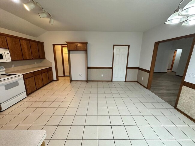 Building Photo - 628 NW 21st St