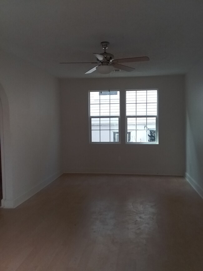 Building Photo - 3324 Napoleon Ave
