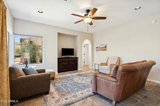 Building Photo - 3935 E Rough Rider Rd