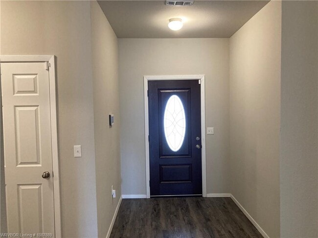 Building Photo - 8004 Dogwood Dr