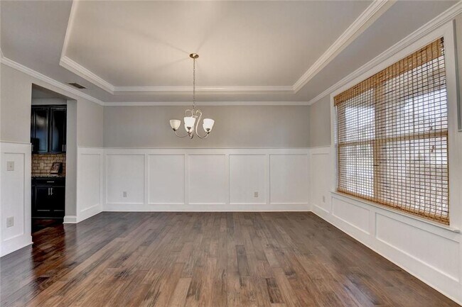 Building Photo - 2540 Maple Ridge Ln