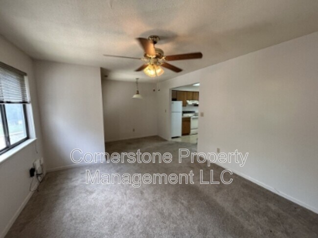 Building Photo - 1000 Emery Rd