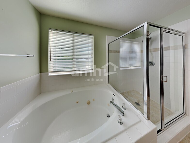 Building Photo - 3417 S Spruce View Ln