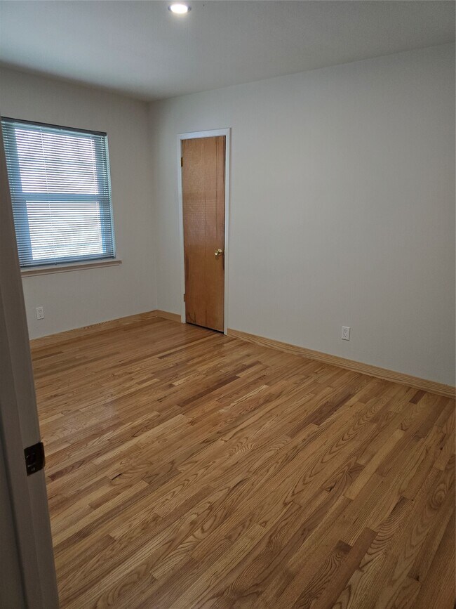 Building Photo - 6414 Neff St