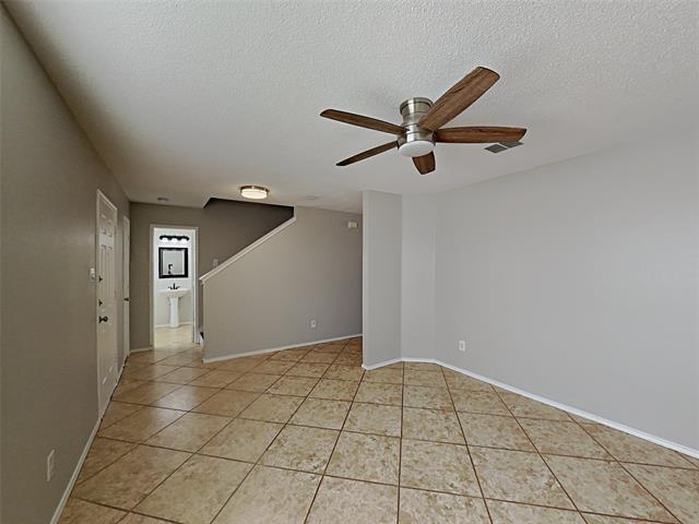 Building Photo - 2140 W Grove Ln