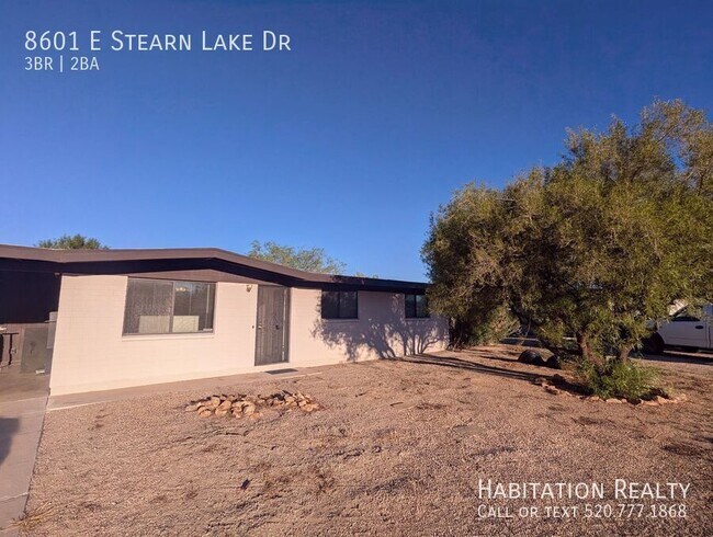 Building Photo - 8601 E Stearn Lake Dr