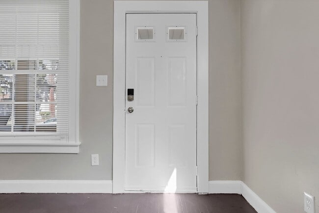 Building Photo - 791-793 E Starr Ave