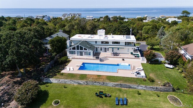 Building Photo - 1205 Lake Dr