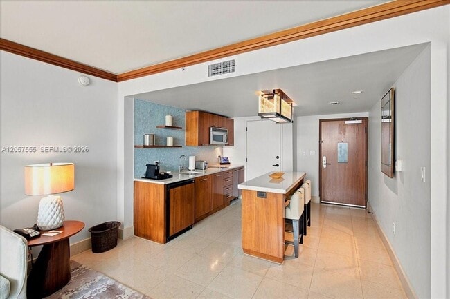 Building Photo - 6801 Collins Ave