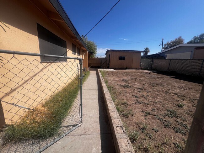 Building Photo - 2015 Rio Vista