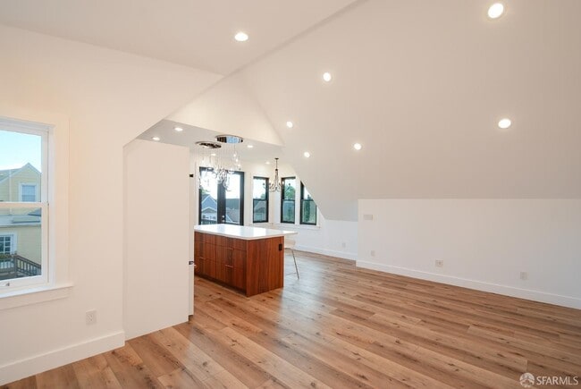 Building Photo - 60 Carmelita St