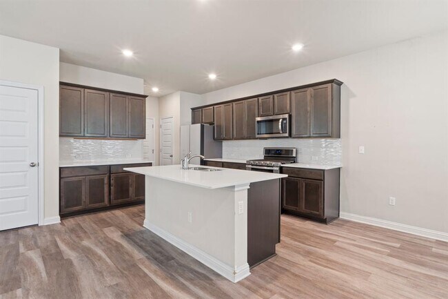 Building Photo - 7907 Mellencamp Dr