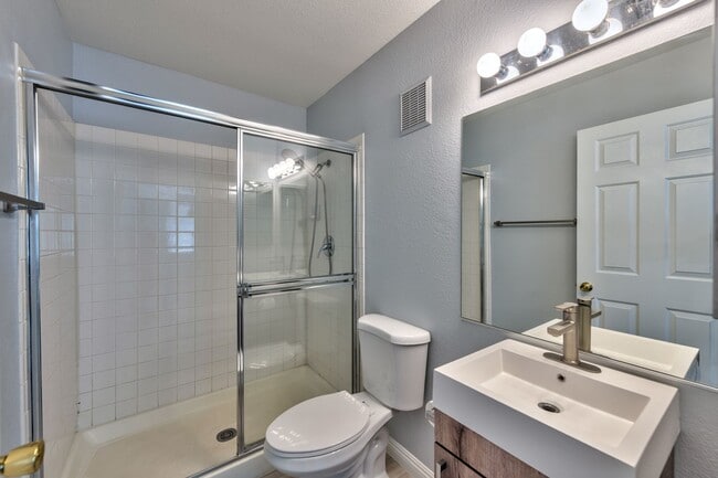 Building Photo - 7736 Allerton Ave