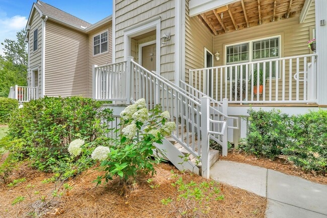 Building Photo - Stunning Top Floor 3 Bedroom Condo with Marsh Views in Gated Summerfield Community