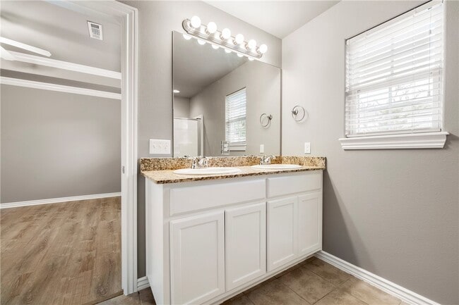 Building Photo - 263 Copper Oaks Dr