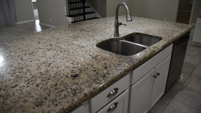 Building Photo - 97389 Harbor Concourse Cir