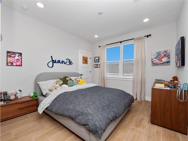 Building Photo - 239 Hampton Loop