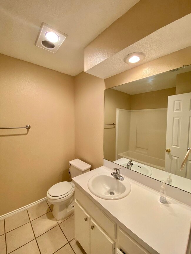 Building Photo - 8107 Temple Ave