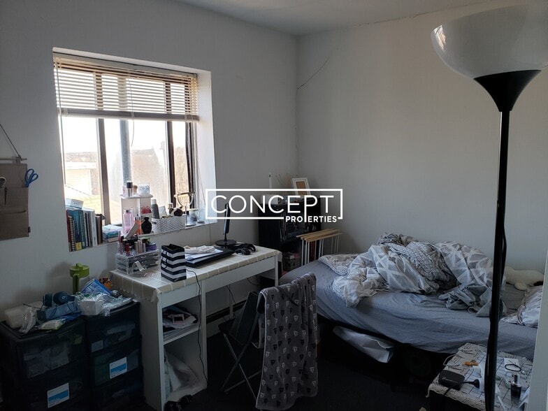 Building Photo - 226 Parker Hill Ave