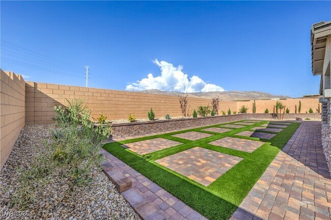 Building Photo - 6093 Avery Pointe St