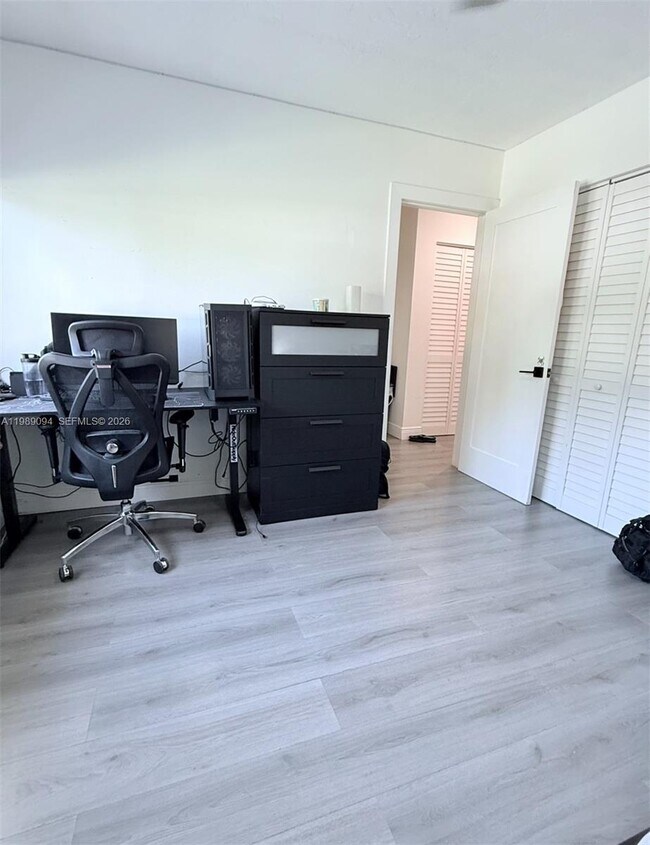 Building Photo - 9495 Dominican Dr