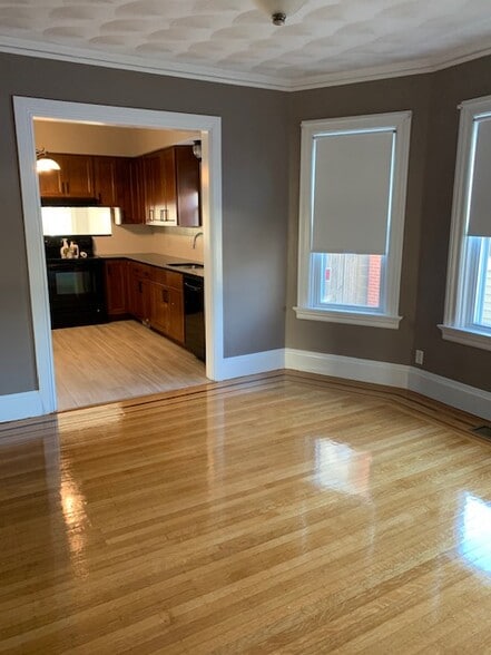 LIVING ROOM - 40 Chestnut Ave