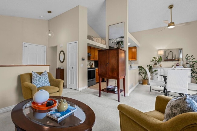 Building Photo - 4233 S Richfield Way