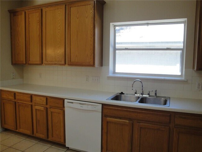 Building Photo - 8021 Luling Ln