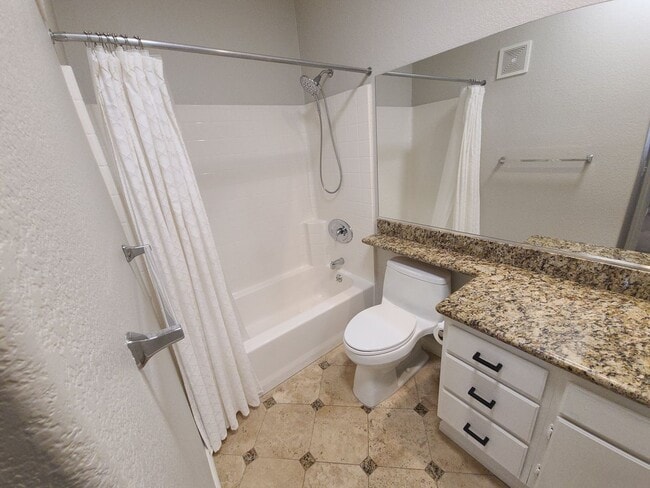 Building Photo - Great golf course views