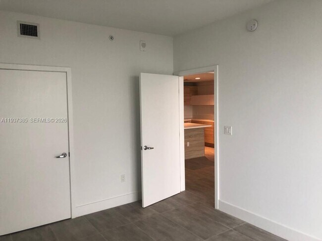 Building Photo - 16385 Biscayne Blvd