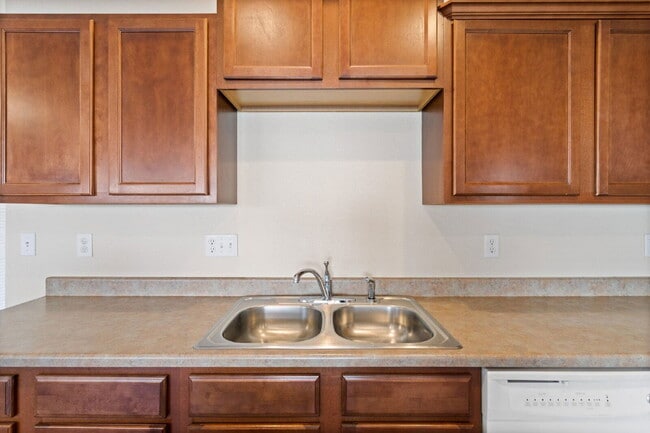 Building Photo - 5105 Hawks Crest Point