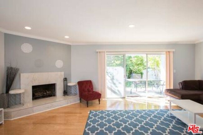 Building Photo - 5049 Serrania Ave