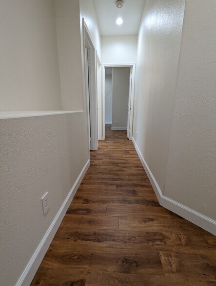Building Photo - 42057 Parkmont Dr