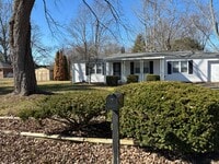 Building Photo - 3967 Pharo Dr
