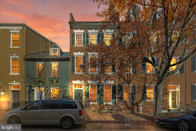 Building Photo - 215 Prince St