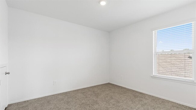 Building Photo - 14040 Thunder Pnes Dr